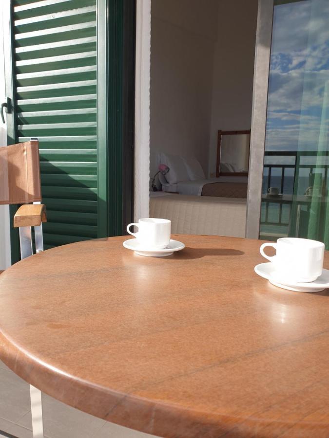 Aparthotel Pansion Alexandros By The Sea Nea Skioni Exterior foto